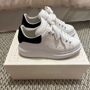 Alexander McQueen oversized sneakers size 35 women’s